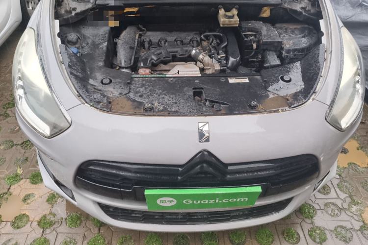 Used DS 5 2014 1.6T Elegant Version THP160 Engine Bay
