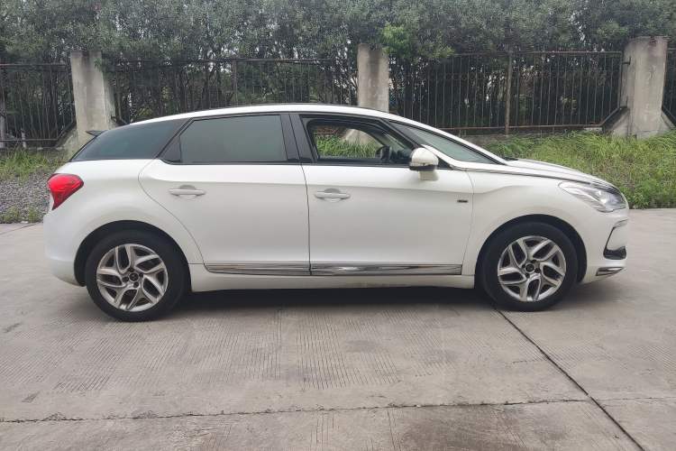Used DS 5 2014 1.6T Elegant Version THP160 Exterior 3