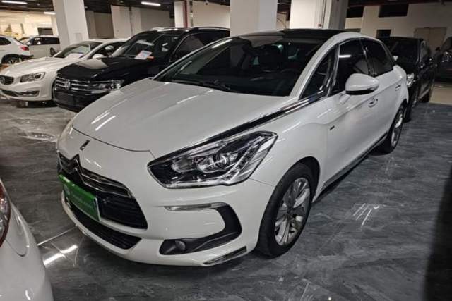 Used DS 5 2014 1.6T Luxury Edition THP160