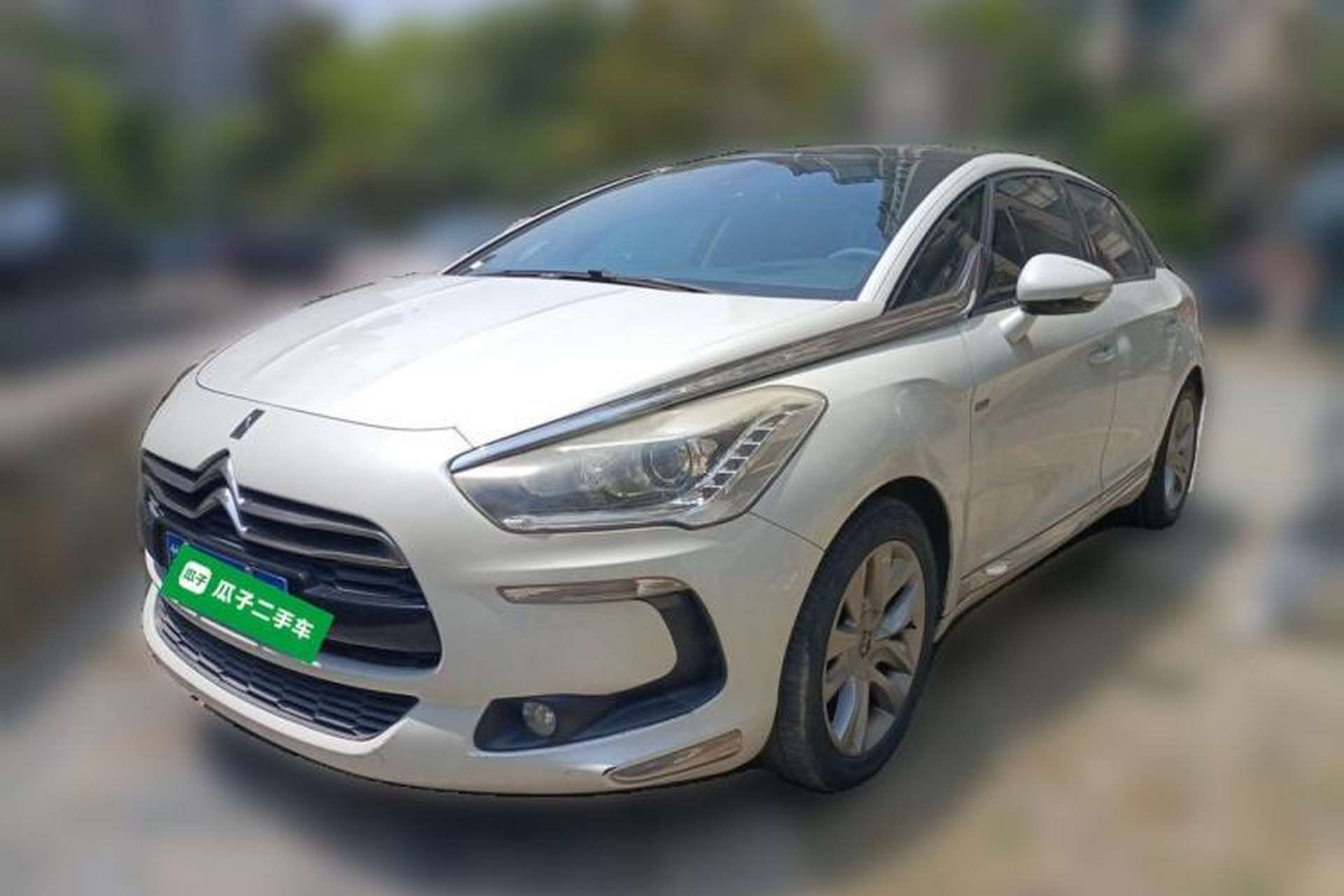 Used DS 5 2014 1.6T Luxury Edition THP160 Front Left 45 Deg