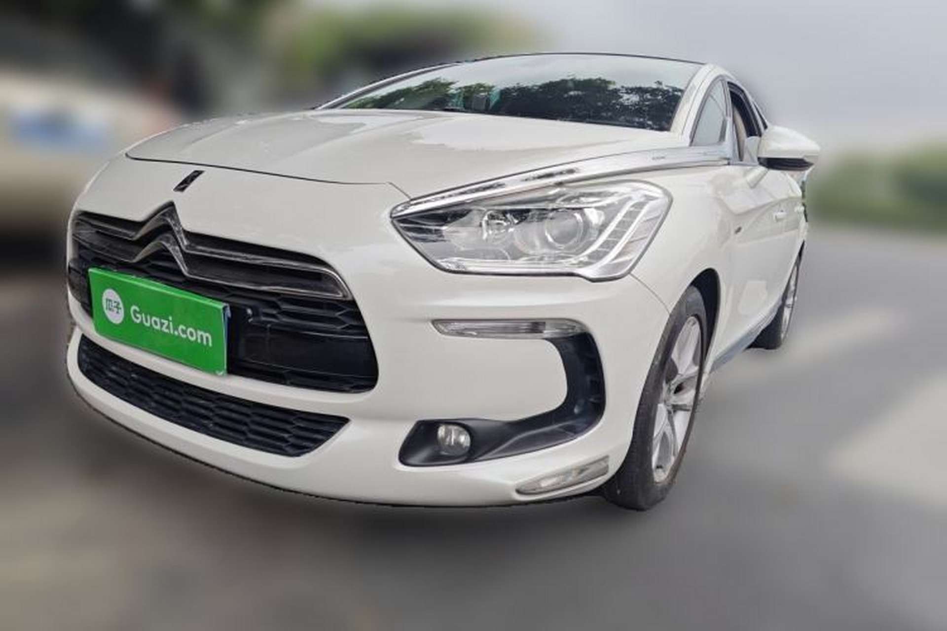 Used DS 5 2014 1.6T Luxury Edition THP160 Front Left 45 Deg
