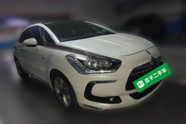 Used DS 5 2014 1.6T Luxury Edition THP200 Front Right 45 Deg
