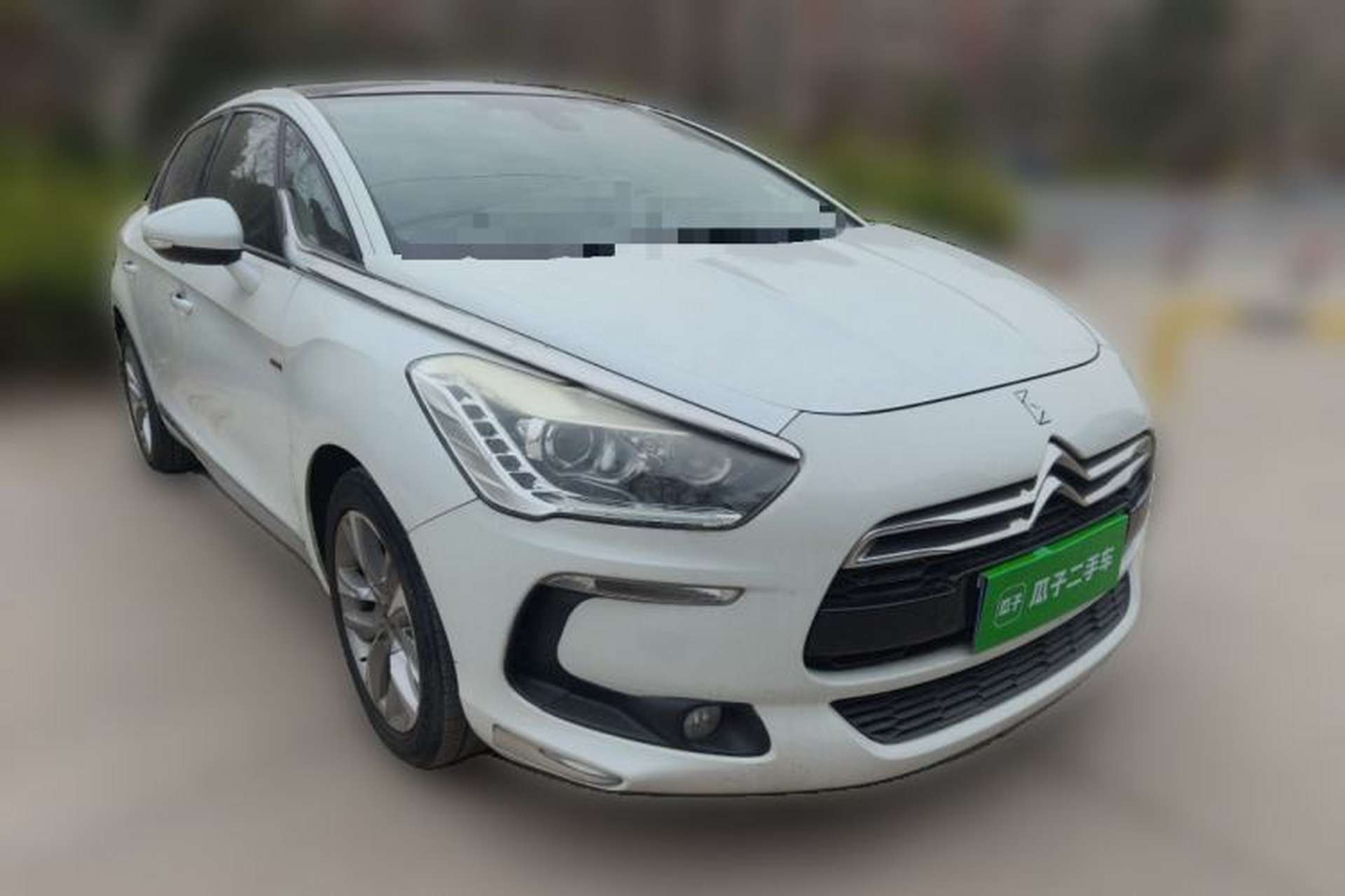 Used DS 5 2014 1.6T Luxury Edition THP200 Front Right 45 Deg