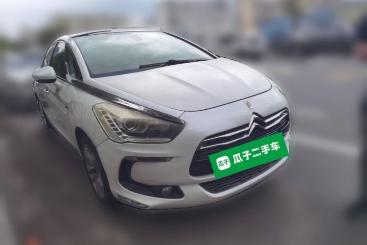 Used DS 5 2014 1.6T Luxury Edition THP160 Front Right 45 Deg