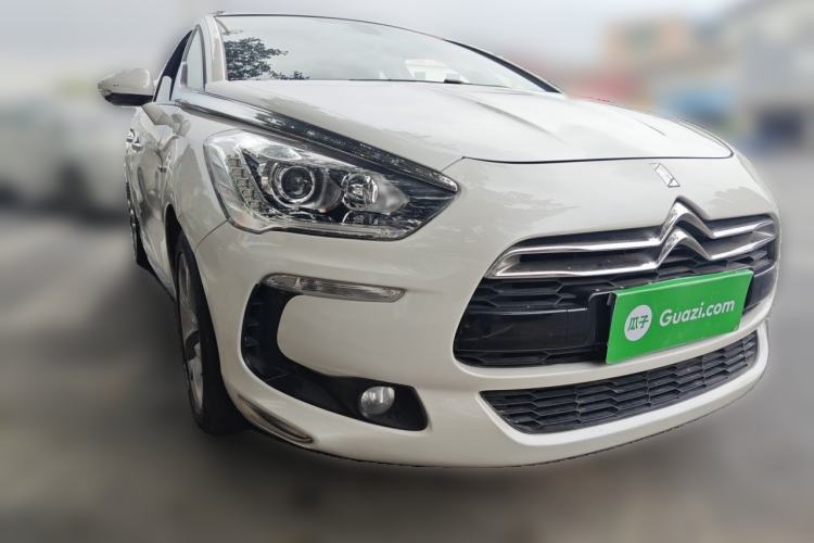 Used DS 5 2014 1.6T Luxury Edition THP160 Front Right 45 Deg