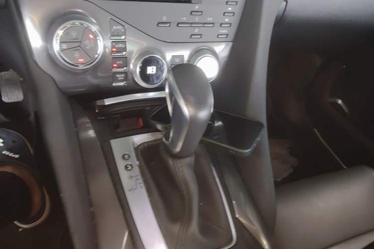 Used DS 5 2014 1.6T Luxury Edition THP160 Gear Lever
