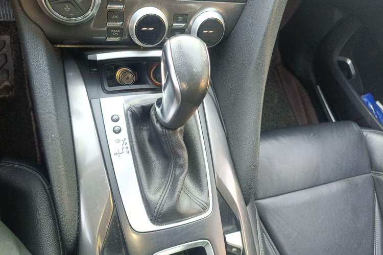 Used DS 5 2014 1.6T Elegant Version THP160 Gear Lever