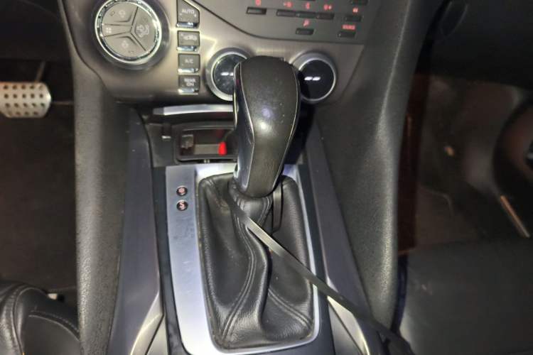 Used DS 5 2014 1.6T Luxury Edition THP200 Gear Lever