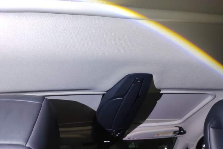 Used DS 5 2014 1.6T Luxury Edition THP160 Headliner