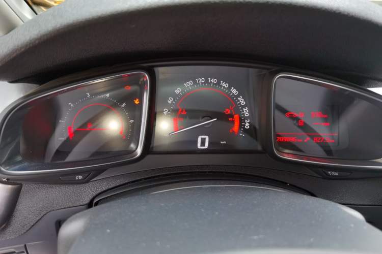 Used DS 5 2014 1.6T Elegant Edition THP200 Instrument Cluster