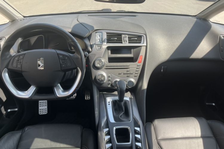 Used DS 5 2014 1.6T Elegant Edition THP200 Interior 1