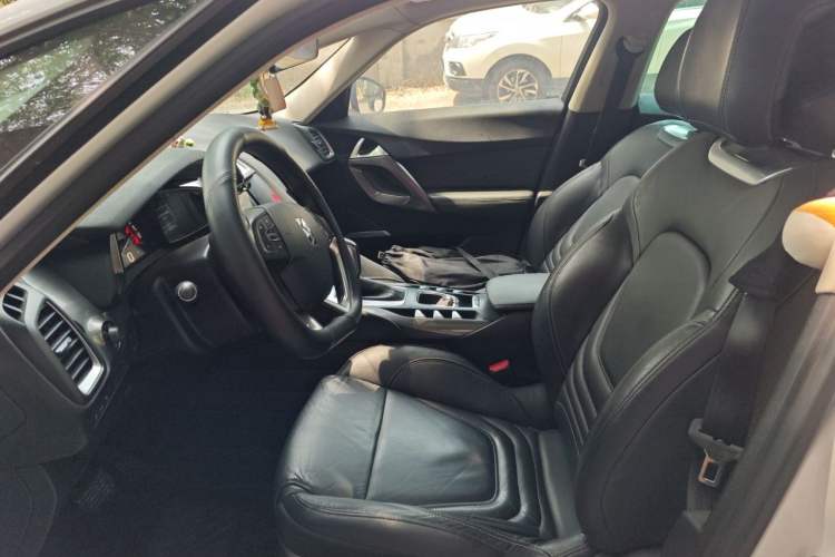 Used DS 5 2014 1.6T Luxury Edition THP160 Left Front Seat