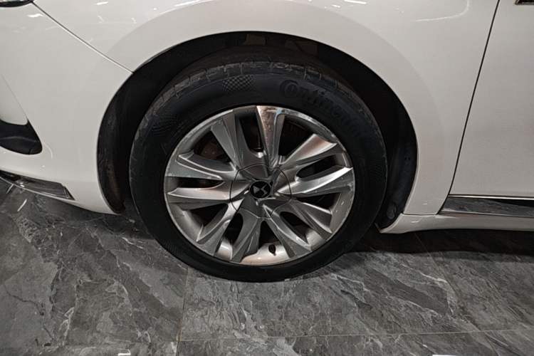Used DS 5 2014 1.6T Luxury Edition THP160 Left Front Wheel Hub