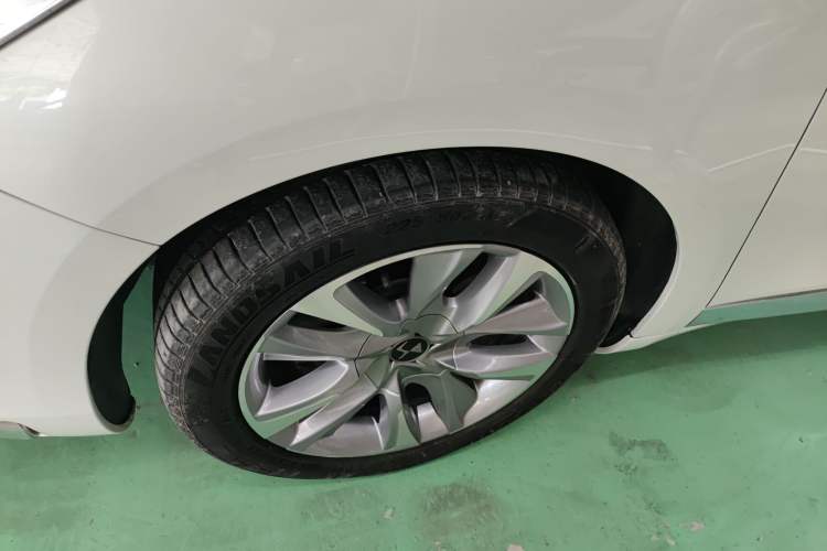 Used DS 5 2014 1.6T Luxury Edition THP160 Left Front Wheel Hub