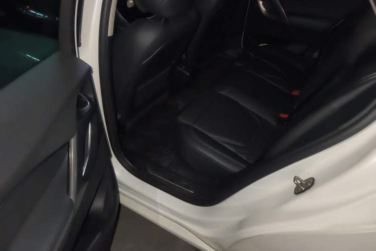 Used DS 5 2014 1.6T Luxury Edition THP200 Left Rear Seat