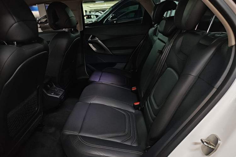 Used DS 5 2014 1.6T Luxury Edition THP160 Left Rear Seat