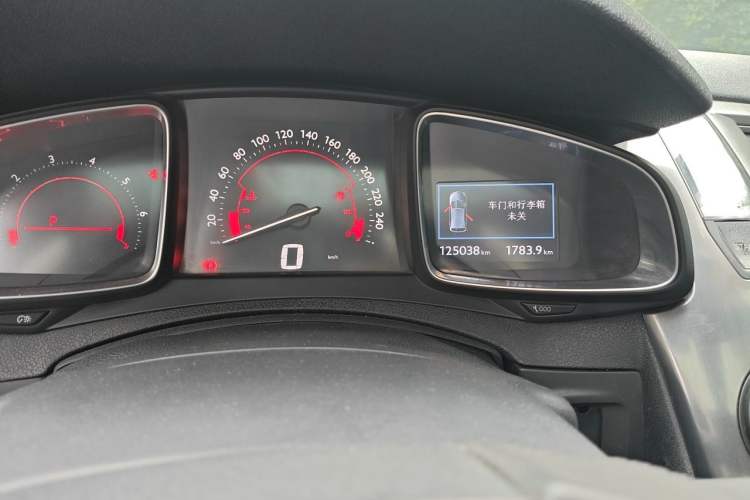 Used DS 5 2014 1.6T Luxury Edition THP160 Odometer Close Up