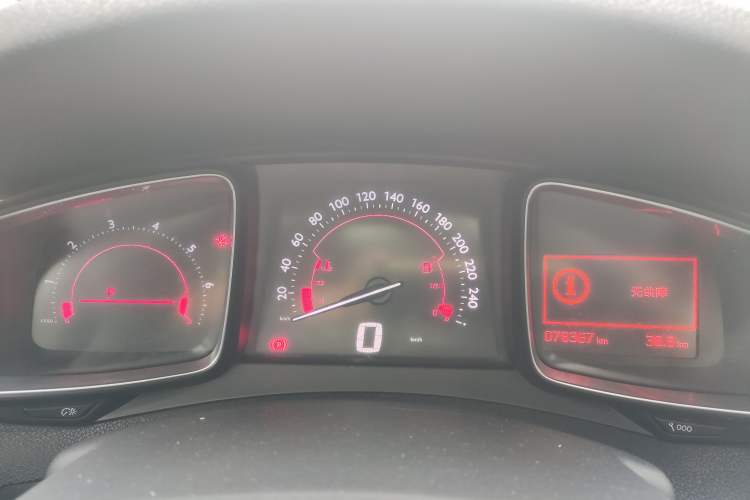 Used DS 5 2014 1.6T Elegant Version THP160 Odometer Close Up