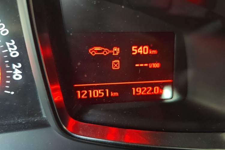 Used DS 5 2014 1.6T Elegant Edition THP200 Odometer Close Up