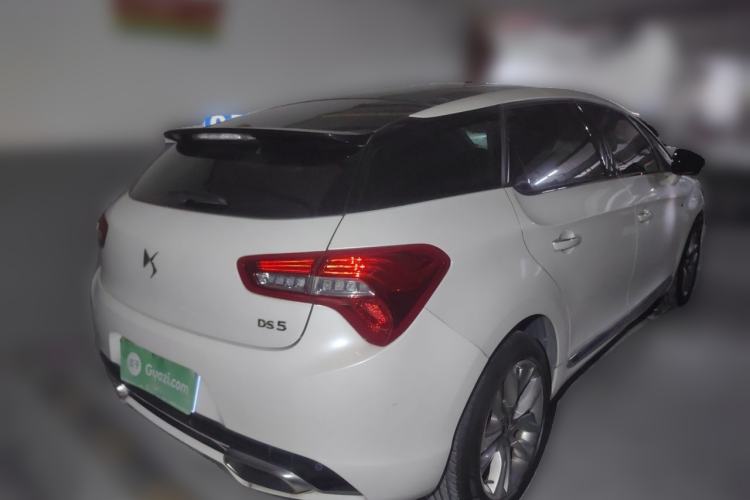 Used DS 5 2014 1.6T Luxury Edition THP160 Rear Right 45 Deg