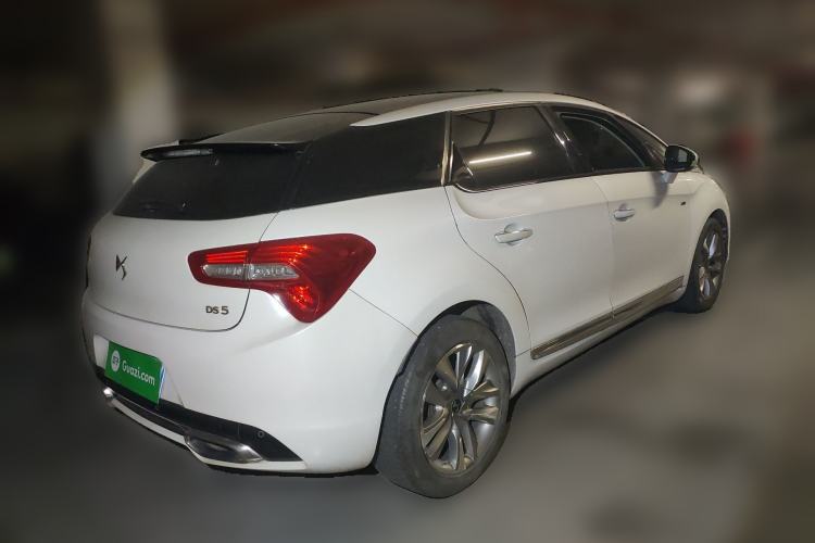 Used DS 5 2014 1.6T Luxury Edition THP160 Rear Right 45 Deg