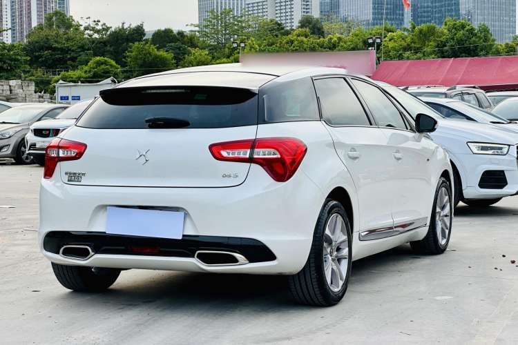 Used DS 5 2014 1.6T Luxury Edition THP160 Rear Right 45 Deg