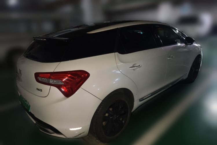 Used DS 5 2014 1.6T Luxury Edition THP200 Rear Right 45 Deg
