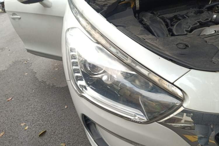 Used DS 5 2014 1.6T Luxury Edition THP160 Right Front Headlight
