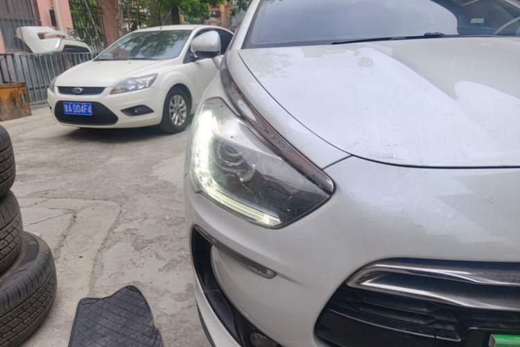 Used DS 5 2014 1.6T Luxury Edition THP160 Right Front Headlight