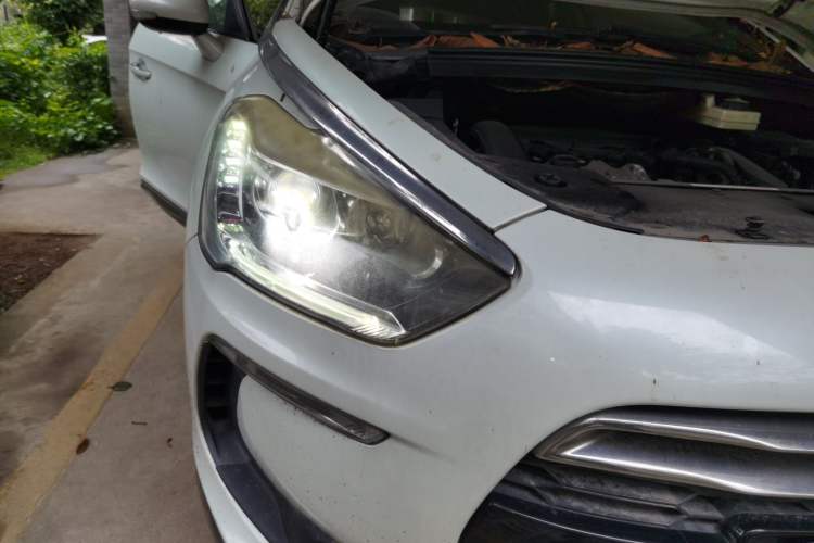 Used DS 5 2014 1.6T Elegant Edition THP200 Right Front Headlight
