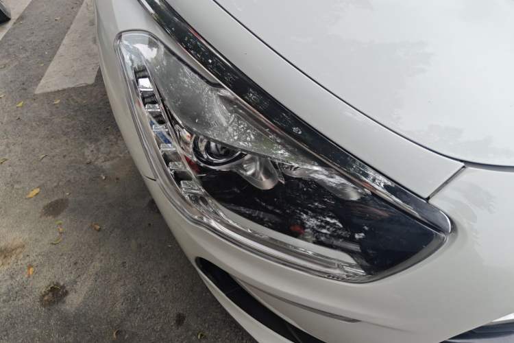 Used DS 5 2014 1.6T Luxury Edition THP160 Right Front Headlight