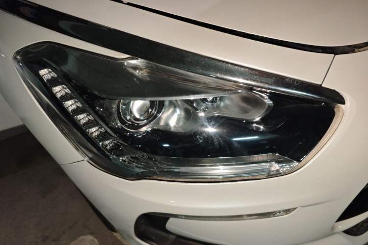Used DS 5 2014 1.6T Luxury Edition THP200 Right Front Headlight