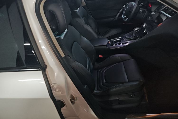 Used DS 5 2014 1.6T Luxury Edition THP160 Right Front Seat