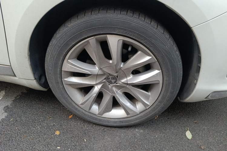 Used DS 5 2014 1.6T Luxury Edition THP160 Right Front Wheel Hub
