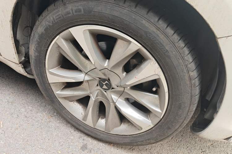 Used DS 5 2014 1.6T Luxury Edition THP160 Right Front Wheel Hub