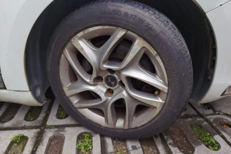 Used DS 5 2014 1.6T Elegant Edition THP200 Right Front Wheel Hub