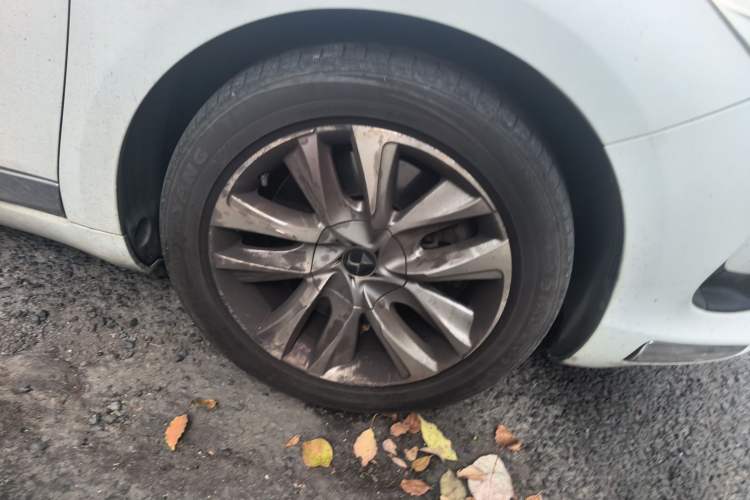 Used DS 5 2014 1.6T Luxury Edition THP200 Right Front Wheel Hub