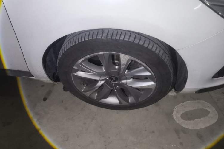 Used DS 5 2014 1.6T Luxury Edition THP200 Right Front Wheel Hub