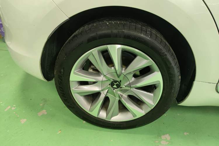 Used DS 5 2014 1.6T Luxury Edition THP160 Right Rear Wheel Hub