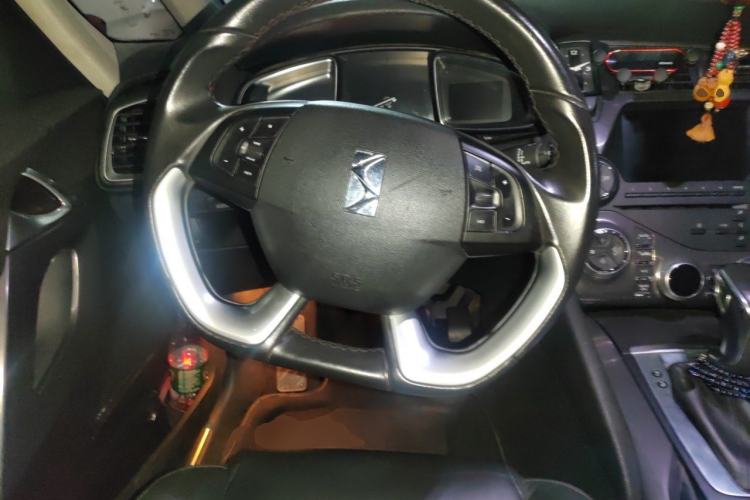 Used DS 5 2014 1.6T Luxury Edition THP160 Steering Wheel