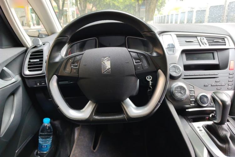 Used DS 5 2014 1.6T Elegant Version THP160 Steering Wheel