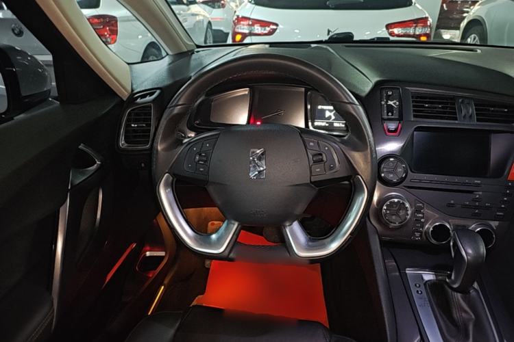 Used DS 5 2014 1.6T Luxury Edition THP160 Steering Wheel