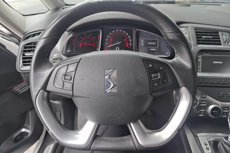 Used DS 5 2014 1.6T Luxury Edition THP160 Steering Wheel