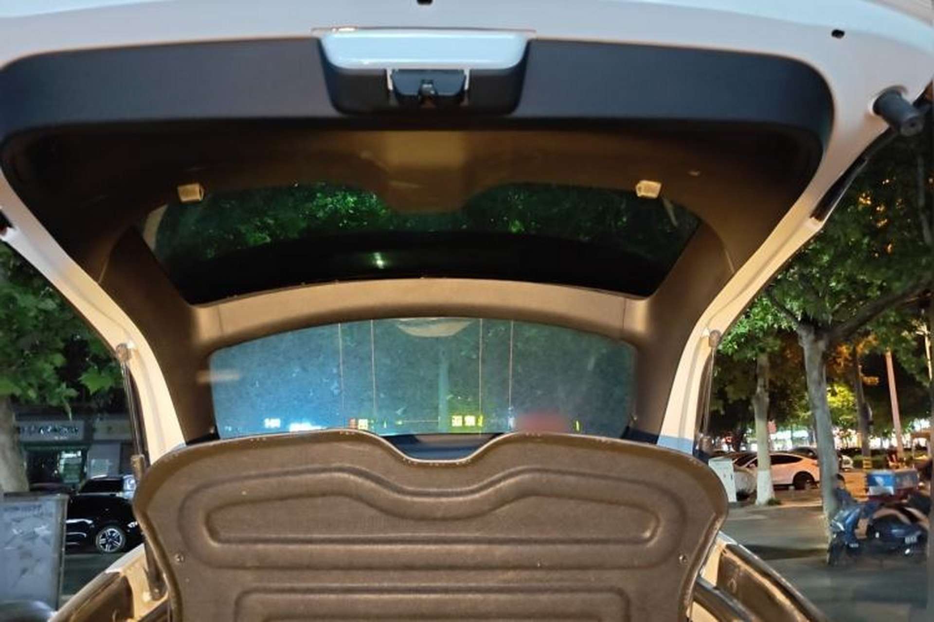 Used DS 5 2014 1.6T Luxury Edition THP160 Trunk