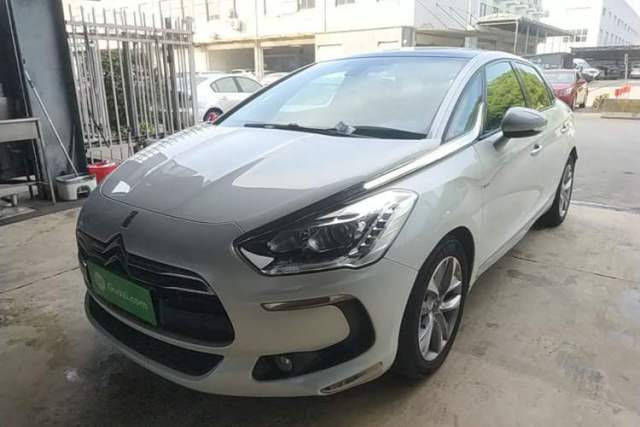 Used DS 5 2014 1.6T Luxury Edition THP200