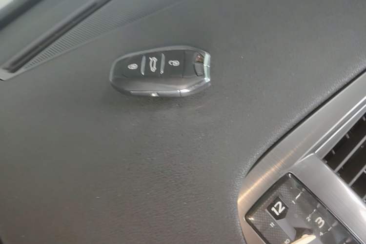 Used DS 5 2014 1.6T Luxury Edition THP160 Vehicle Key