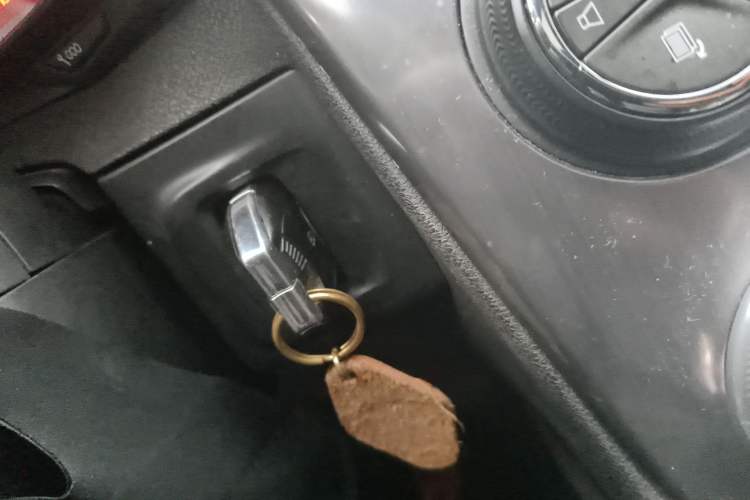 Used DS 5 2014 1.6T Elegant Version THP160 Vehicle Key