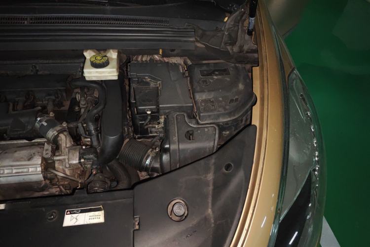 Used DS 5 2014 1.6T Elegant Version THP160 Engine Bay Left