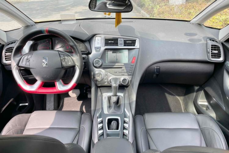 Used DS 5 2014 1.6T Luxury Edition THP160 Interior 2