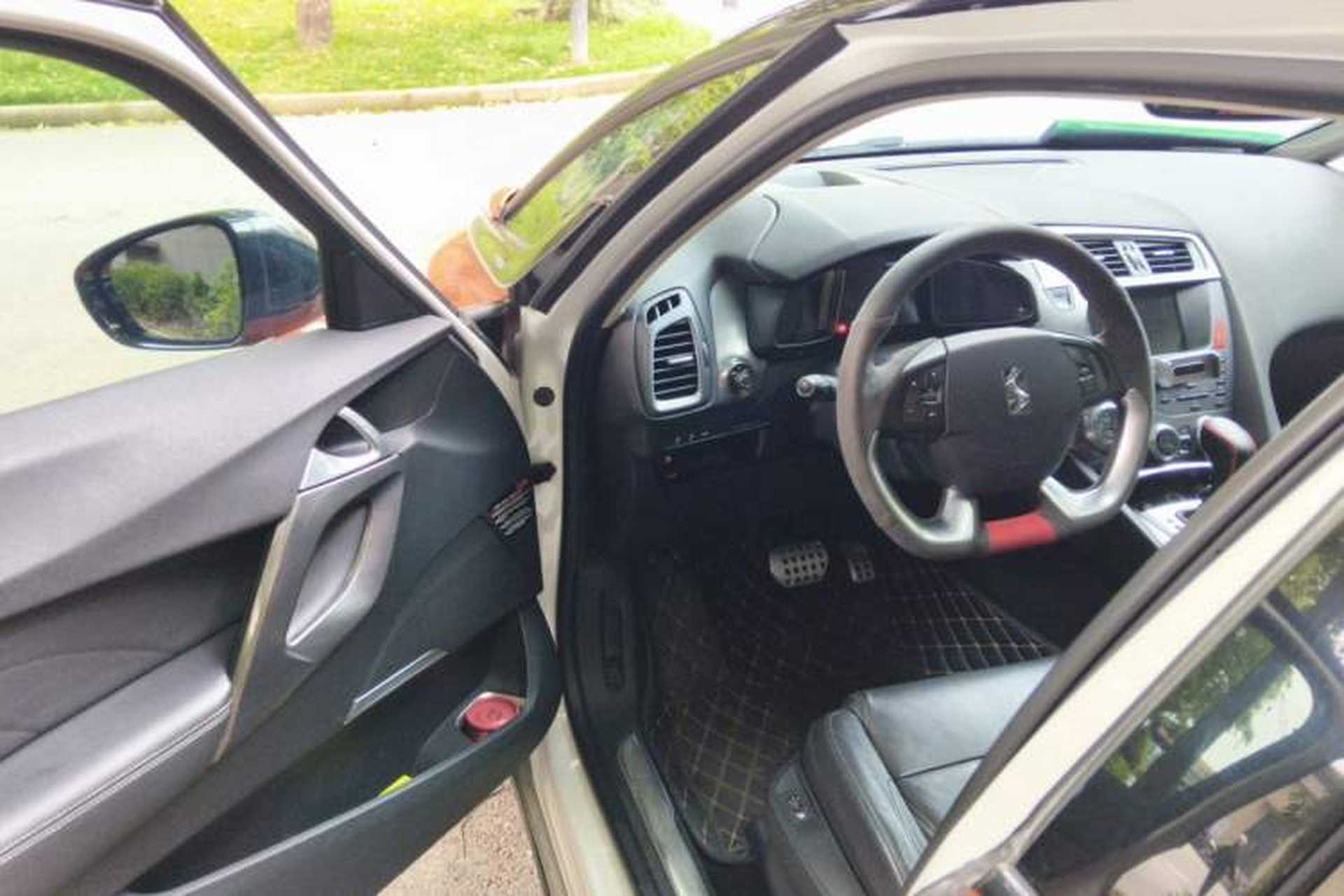 Used DS 5 2015 1.8T Luxury Edition THP200 Driver Seat